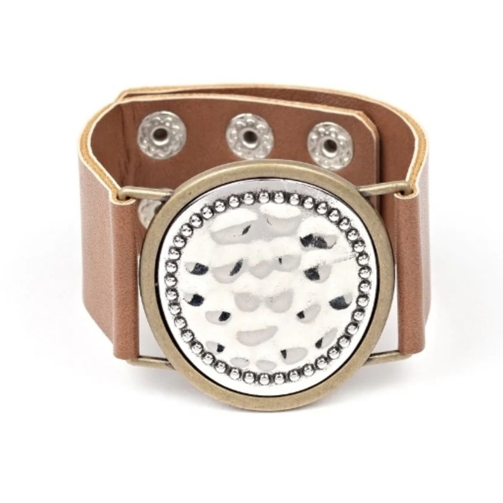 Paparazzi Hold Onto Your Buckle Bracelet